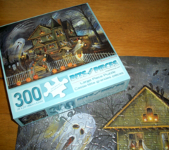 Jigsaw Puzzle 300 Large Pieces Spooky Big Mansion Ghosts Haunted House Complete - £10.27 GBP