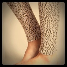 Mischa Barton ~ Ivory &amp; Black Crackle Leggings ~ Size Small ~ Polyester ... - $26.18