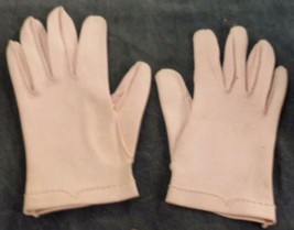 Gently Used Vintage Ladies Crescendoe LIght Pink Tailored Gloves - Size ... - £19.77 GBP