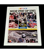 2009 NASCAR Yearbook Nextel Cup UMI Publication Chronicle Jimmie Johnson - $361.42 MXN