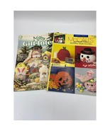 2 vintage Holiday Craft Pattern Booklets McCalls Rag Crochet, Plastic Ca... - $14.77