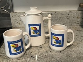 VINTAGE Kansas Jayhawks Teapot Carafe &amp; 2 Coffee Mug Cup Set Cottonwood Pottery - £38.91 GBP