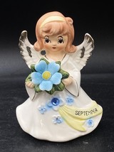 Lefton Birthday Girl Angel September Figurine 6224 Blue Flower &amp; Stone K... - €21,49 EUR