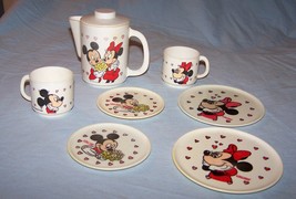 Vintage 7 piece set Mickey, Minnie Plastic Child&#39;s Dishes-HG Industries - $10.00