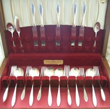 26 Pieces Wm Rogers Triple Silverplate 1934 Debutante Pattern Flatware Set Mono - $24.30