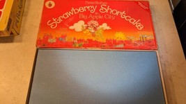 Strawberry Shortcake In The Big Apple City 1981 Vintage Parker Bros 956 ... - $24.74