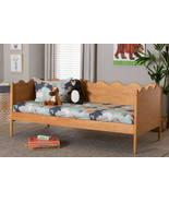 Whitby Modern White Wood Full Daybed with Scalloped Edges - $10,137.60 MXN