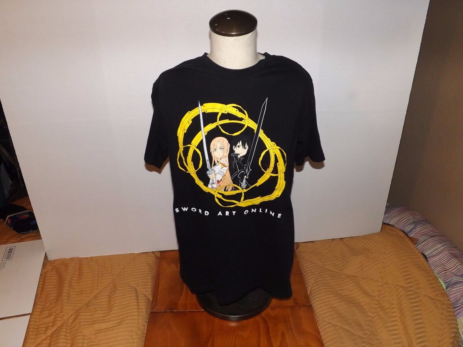 Sword Art Online Tee T-shirt mens medium Anime - $9.99