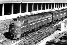 Pennsylvania Railroad PRR 5803 EMD E8A Chicago ILL 1965-66 Photo - $14.95