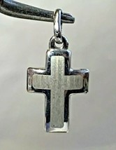 14K White Gold Cross Pendant 2.30g Jewelry Necklace Charm Christianity Religious - £126.55 GBP