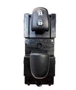 2020-2022 Nissan Versa Front Passenger Side RH Window Switch OEM - $741.04 MXN