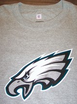 PHILADELPHIA EAGLES NFL FOOTBALL T-Shirt MEDIUM - $16.58