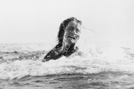 Jaws Susan Backlinie In Water 18x24 Poster - £18.84 GBP