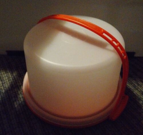 Primary image for EUC Tupperware Tupper Toys Cake Carrier w/Dome Lid And Handle 