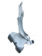 2022 Chevy Trax LS RH Passenger Front Right Hood Hinge 42732044 OEM - $727.85 MXN