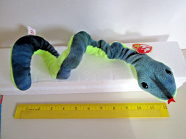 TY Beanie Babies &quot;Hissy&quot; Green Snake Plush Toy 1997 - $6.99