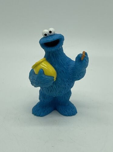 Sesame Street Cookie Monster with Cookie & Jar 3" Tall PVC Figure Tyco 1997 - £5.44 GBP