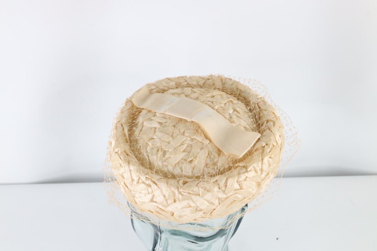Vintage 50s Womens Bowtie Fishnet Lace Straw Pillbox Hat Cap Beige USA Item image 2