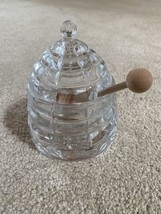 Beehive Crystal Honey  Storage Serving Glass Jar Dispenser with Dipper  - £28.48 GBP