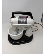 Vintage Montgomery Ward Stand Mixer Model VDC 2021 w Bowl + Mixers TESTED - £37.34 GBP
