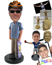 Personalized Bobblehead Skater Dude Posing With His Skating Board - Sports &amp; Hob - £68.31 GBP