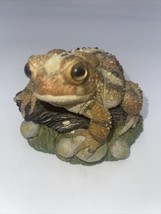 Frog Figurine On Log Stump And Mushrooms - £27.02 GBP