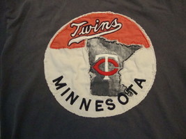 MLB Minnesota Twins Red Jacket Brand T Shirt Size S - $17.81