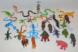 Lot of 20 1-2&quot; Small Plastic rubber Animals insects - £11.37 GBP