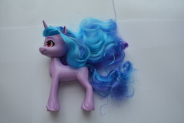 Hasbro My Little Pony Unicorn Izzy Moonbow Movie Bridlewood Forest Figure F2032  - £17.38 GBP