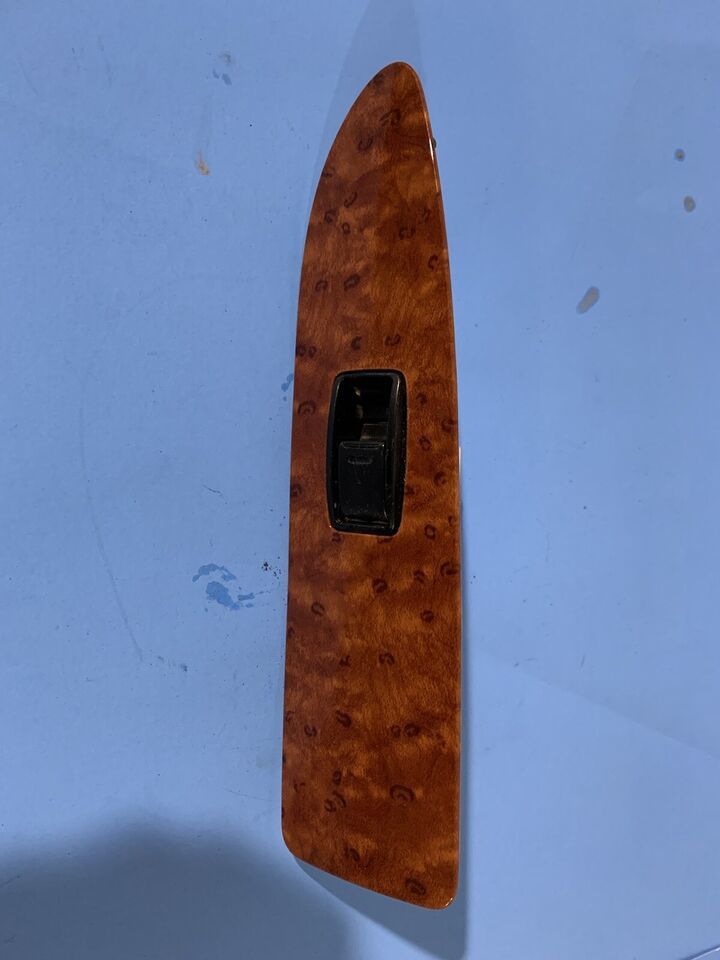 2005 2006 07 08 2009 TOYOTA AVALON REAR RIGHT PASSENGER SIDE WINDOW SWIT... - $32.66