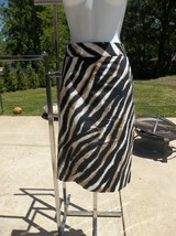 NWT TALBOTS BLACK, BEIGE WHITE ANIMAL PRINT SKIRT 6P - £19.86 GBP