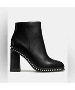 Coach Justina Bootie Black Leather Zippered Size 9.5 - $923.60 MXN
