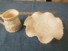 Lot Ceramic Embossed Grapes And Leaves Ruffled Bowl And Pitcher - £7.57 GBP
