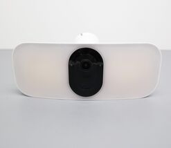 Arlo Pro 3 FB1001-100NAS Floodlight Indoor/Outdoor Security Camera - White image 2