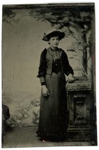 CIRCA 1860&#39;S 1/6 Plate TINTYPE Beautiful Woman Wearing Stunning Dress and Hat - £12.34 GBP