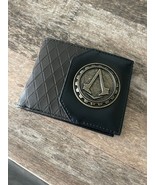 New Assassins Creed Syndicate Black Bi-Fold Wallet - $392.44 MXN