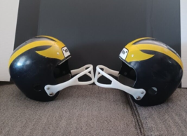 VTG 2 Hutch Michigan Wolverines Football Helmets Man Cave Plastic Replica 70&#39;s - £58.54 GBP