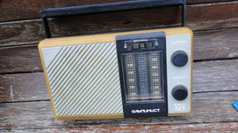 Vintage Soviet USSR LW AM Transistor Radio Alpinist 321 From 1989 - $28.71