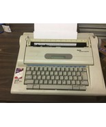 Smith Corona Display Memory Electric Typewriter model NA3HH  - $1,117.21 MXN