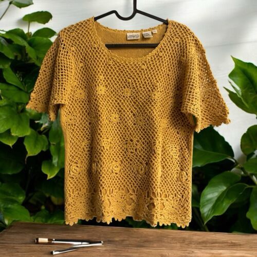 Newport News JEANOLOGY Crochet Overlay Sweater Short Sleeve Top Golden M/L - $19.79