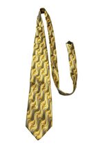 Dockers Gold Silk Tie Wavy Geometric Pattern 100% Silk Korea Y2K Classic - $13.50