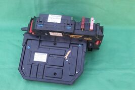 Mercedes Gateway Control Module Computer Fuse Junction box SAM FRONT A2215405550 image 2