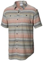 Men&#39;s Columbia Southridge Yard Dye Short Sleeve Shirt Size Large Red Stripe EUC - £26.14 GBP