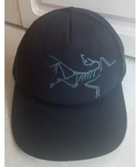 EUC Arcteryx Bird Trucker Curved Hat Redox 34438 Black Snapback Cap Cent... - $67.87 CAD
