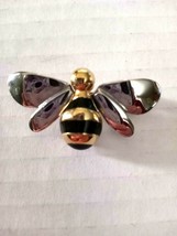 Vintage Sweet 1&quot; Liz Claiborn Signed Gold Tone And Enamel Bumblebee Pin - £12.57 GBP