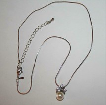 Avon NR Silvertone Pearlesque &amp; Crystal Necklace with Extender J283 - $10.00