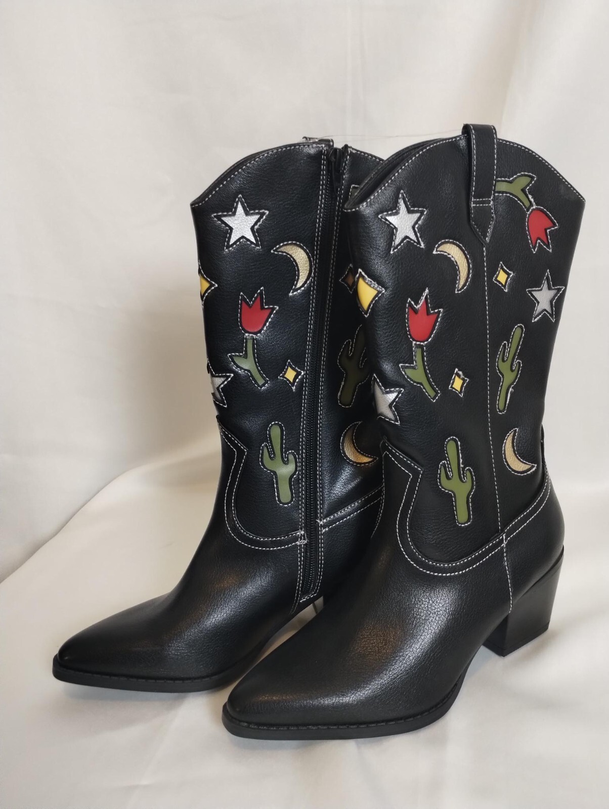 Womens No Boundaries Black Cowgirl Western Boots Novelty Cactus Moon Star 7 New Item image 3