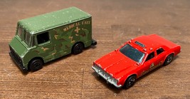 Vintage 1977 Hot Wheels Fire Chief Red car &amp; 1976 Green Camo Medical Unit Panel - £11.96 GBP