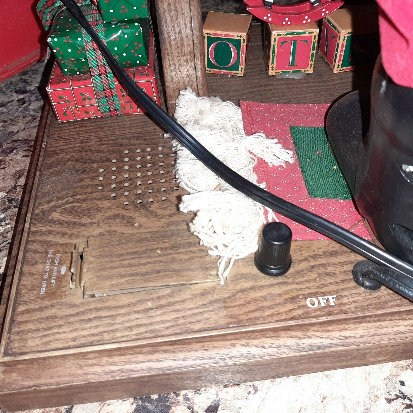 Santa Old Toy Maker Workshop by Holiday Creations animatronic/music box working Item image 6