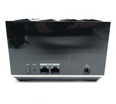 NETGEAR Nighthawk MS90 WiFi 6E Tri-Band Mesh Add-On Satellite image 4